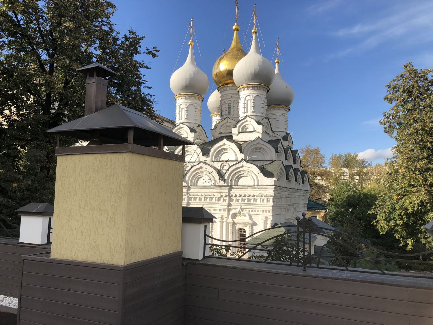 Особняк площадью 326.1 м²