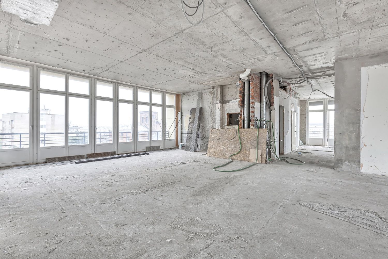 Пентхаус с террасой площадью 245.6 м²
