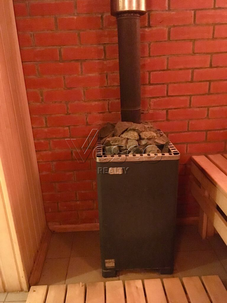 Коттедж под ключ на благоустроенном участке с баней