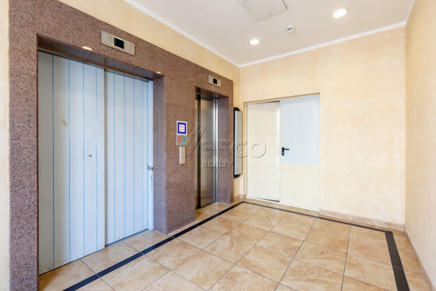 Квартира площадью 143 м²