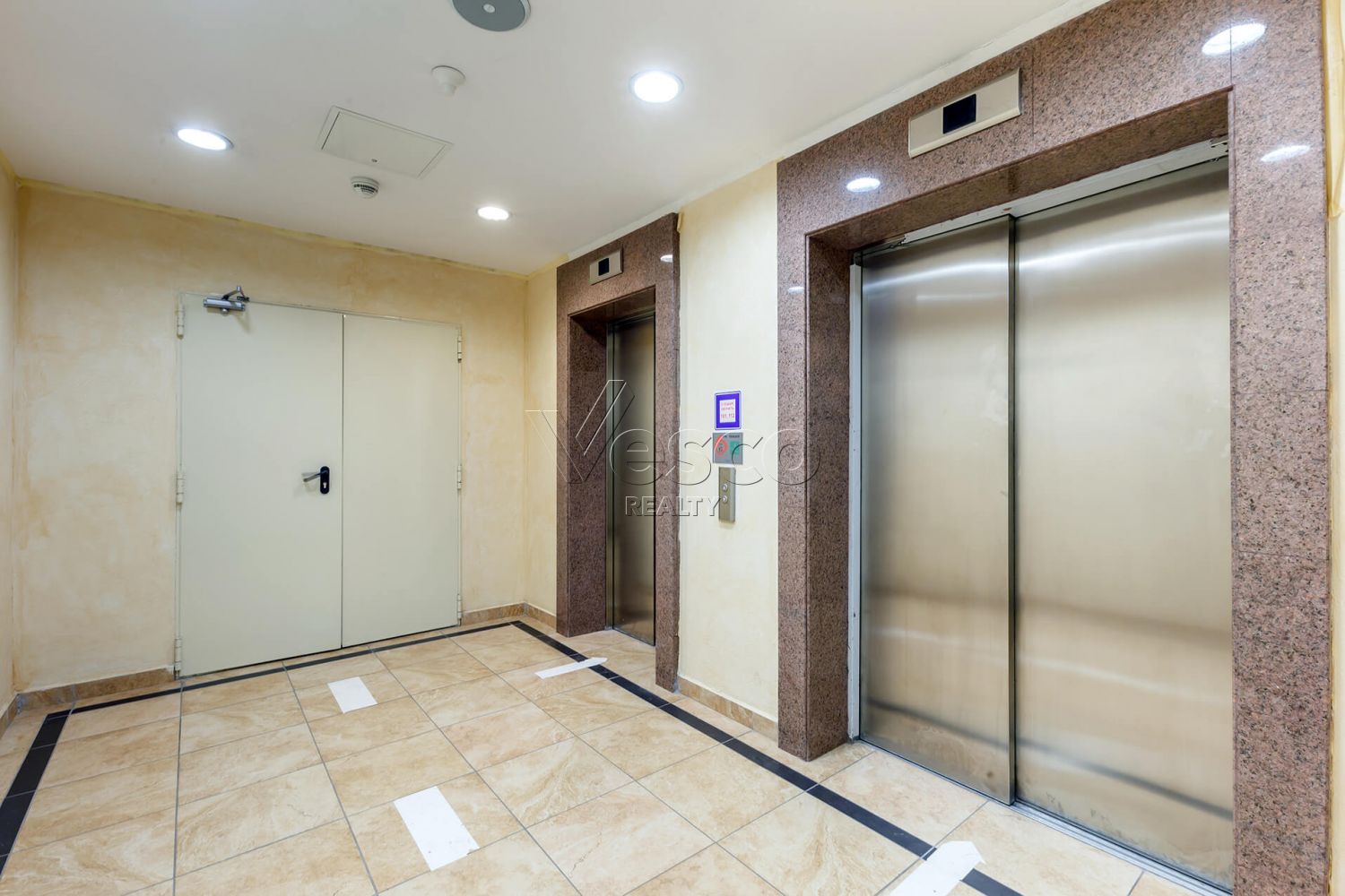 Квартира площадью 143 м²