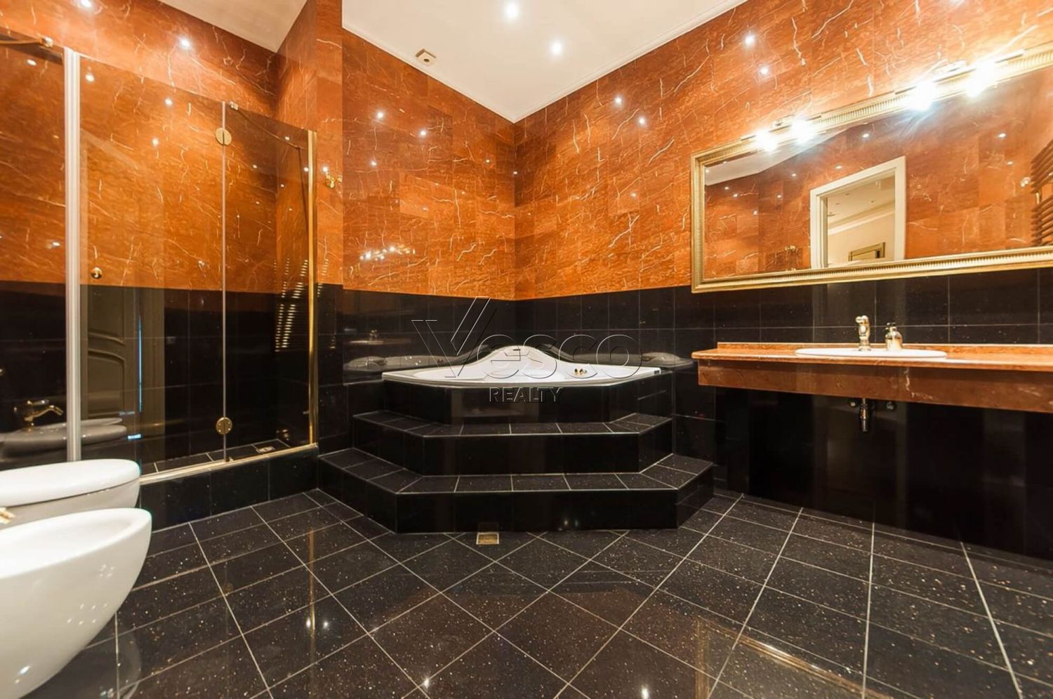 Квартира площадью 195.9 м²