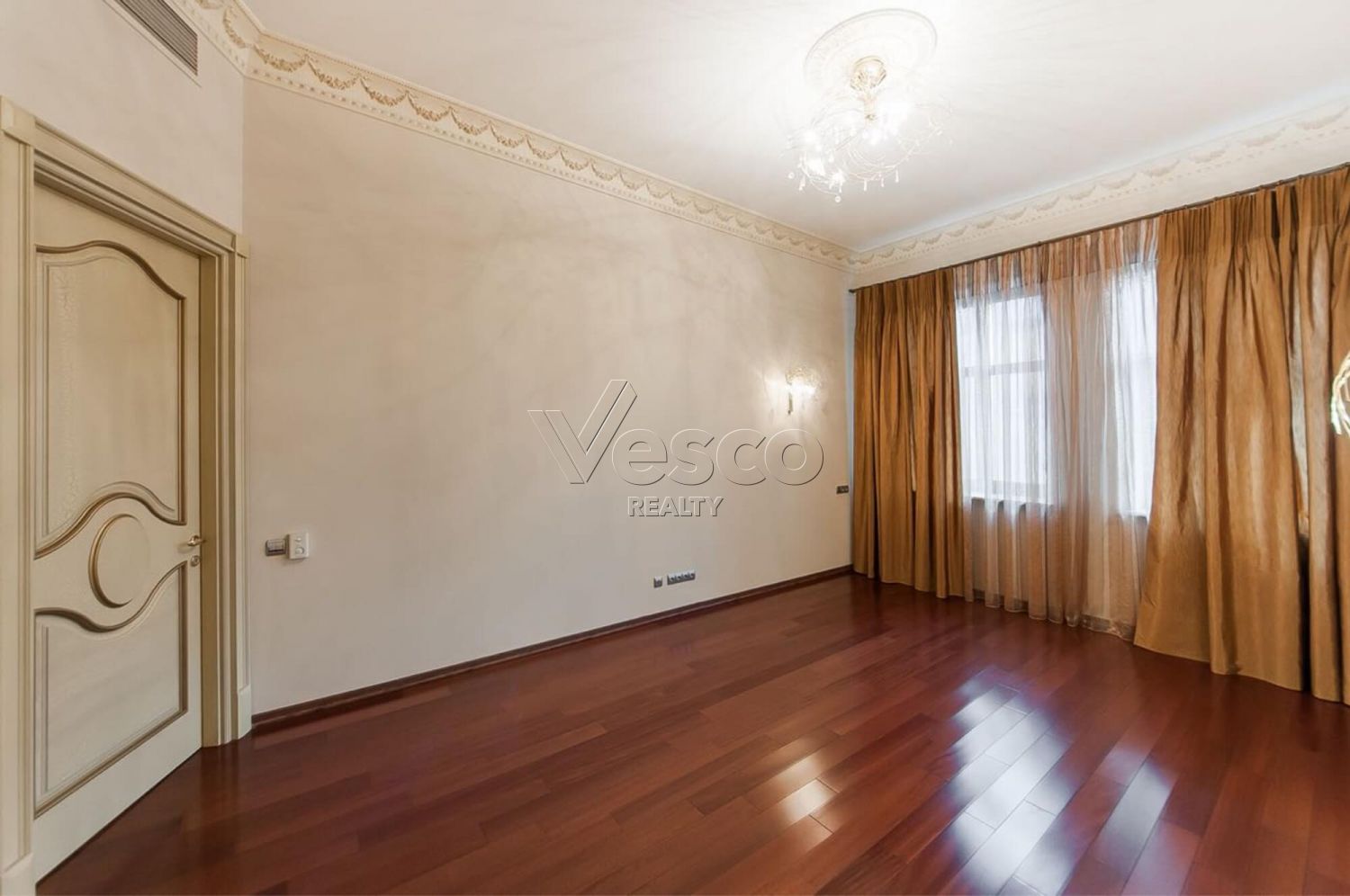 Квартира площадью 195.9 м²