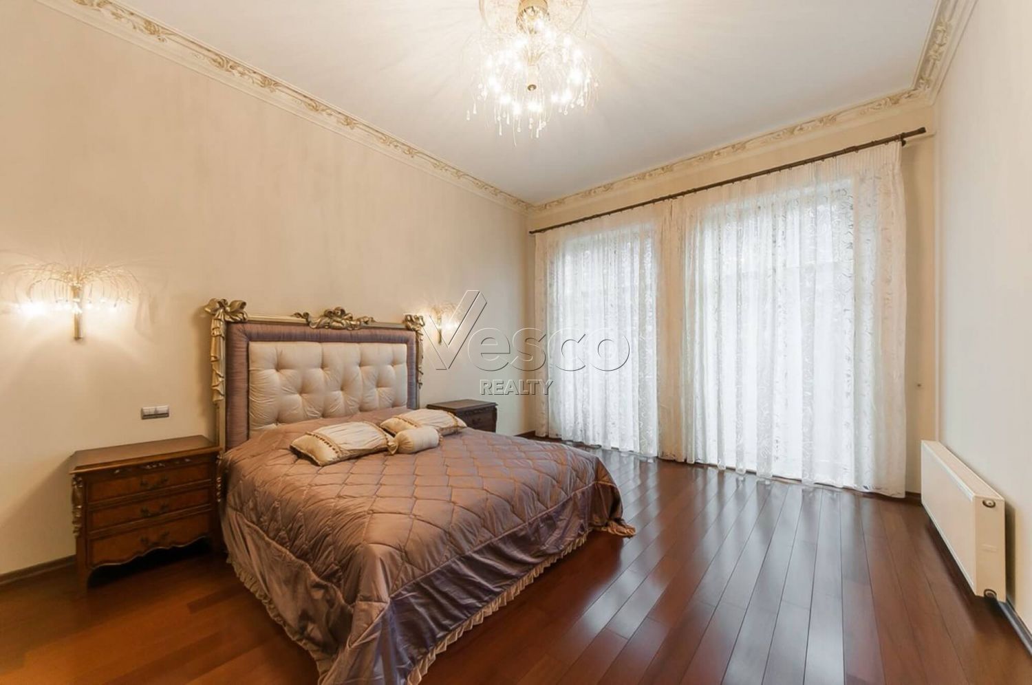 Квартира площадью 195.9 м²