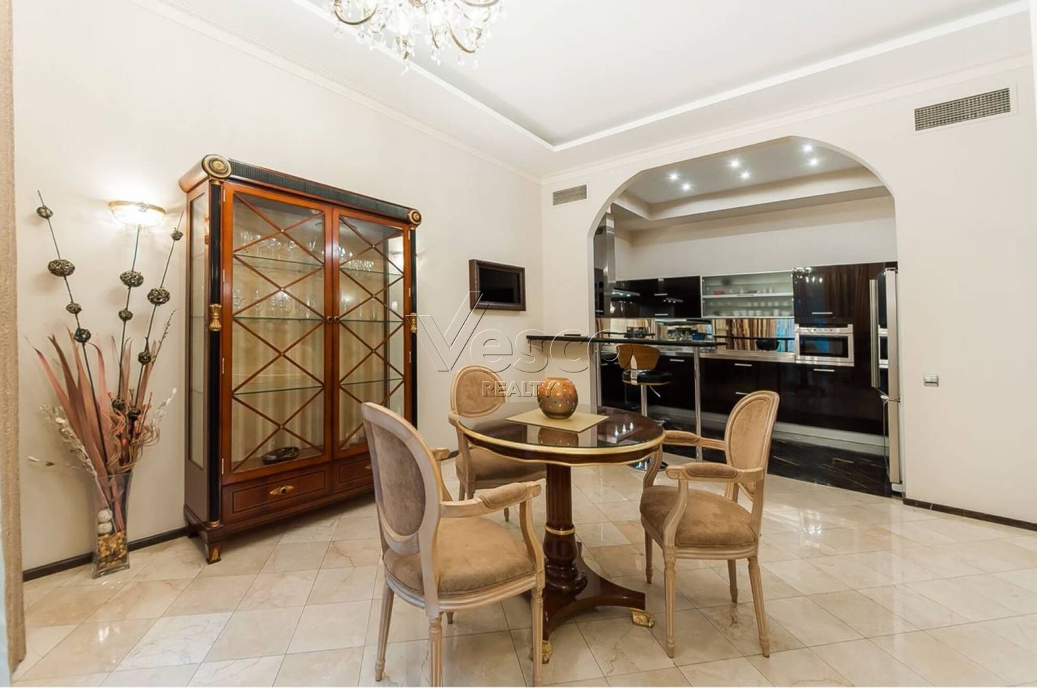 Квартира площадью 195.9 м²