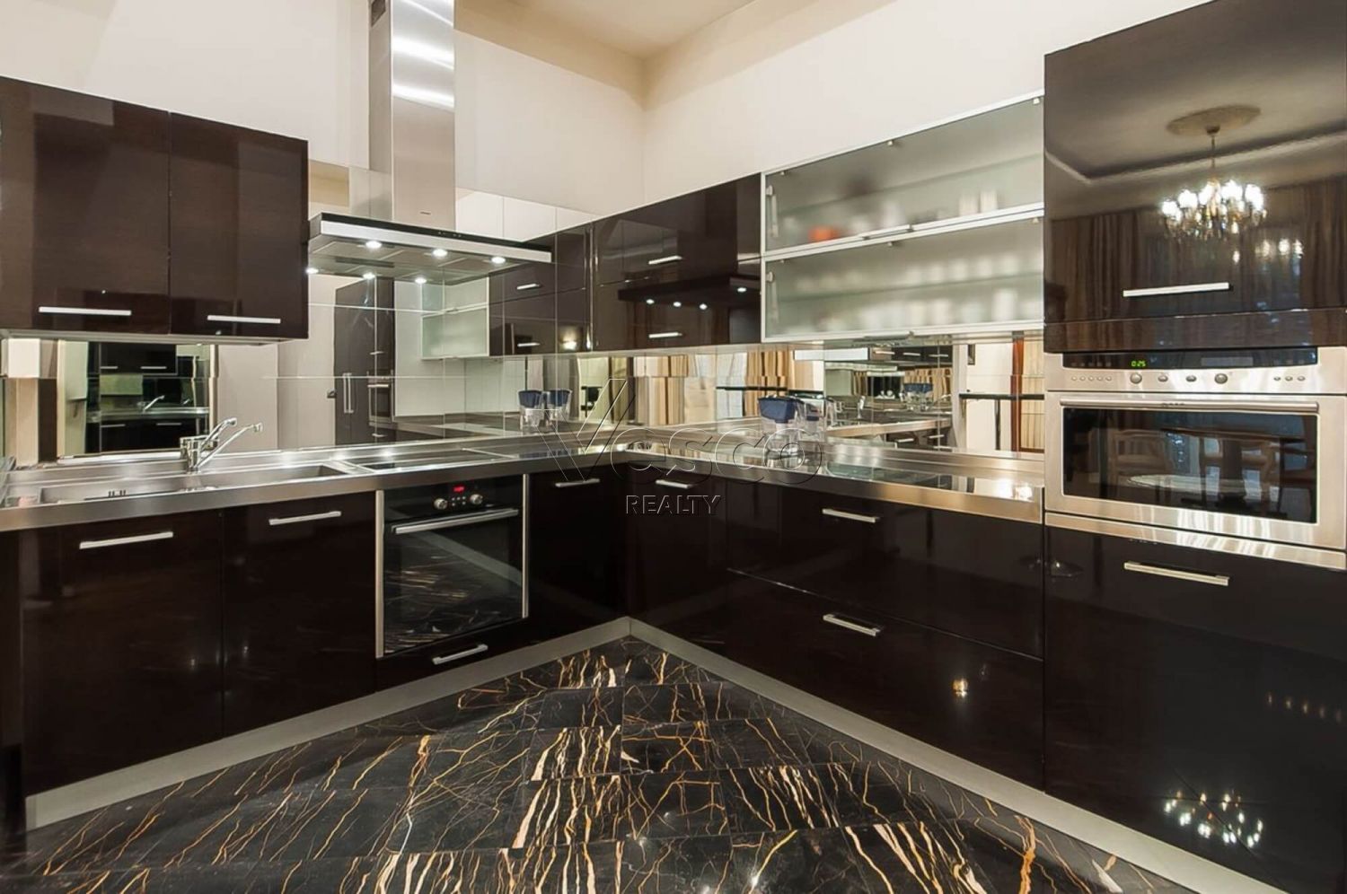 Квартира площадью 195.9 м²
