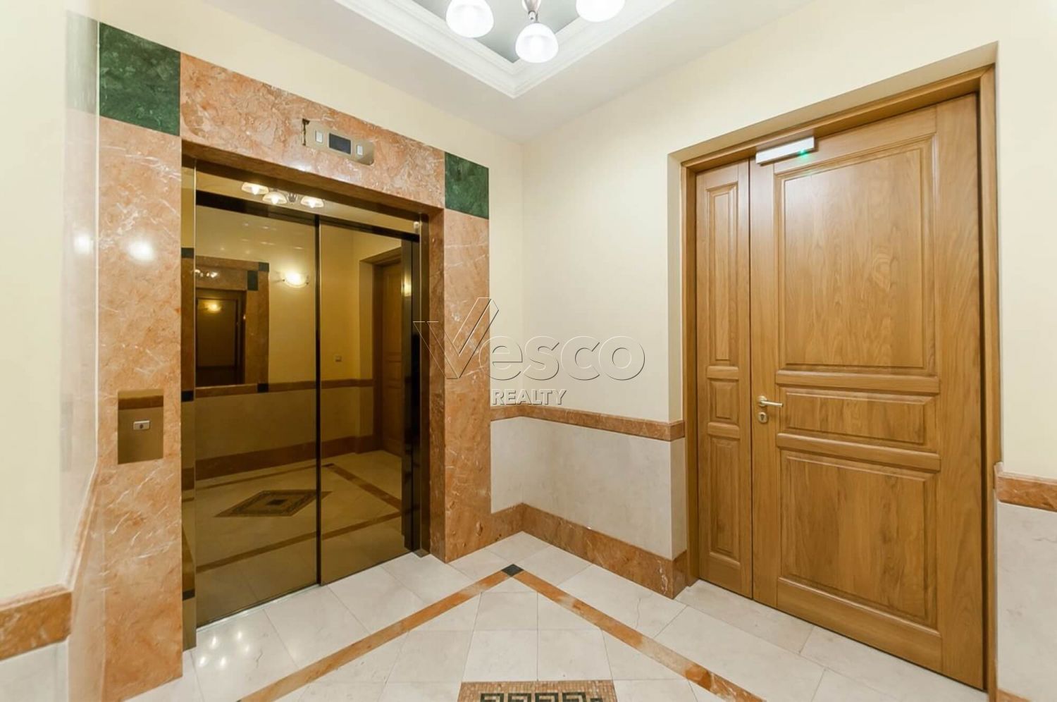Квартира площадью 195.9 м²