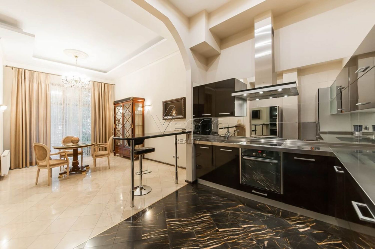 Квартира площадью 195.9 м²