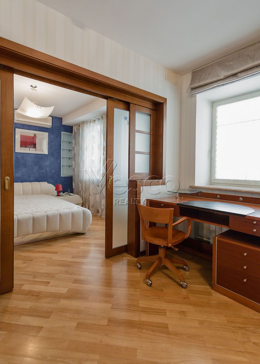 Квартира площадью 176 м²
