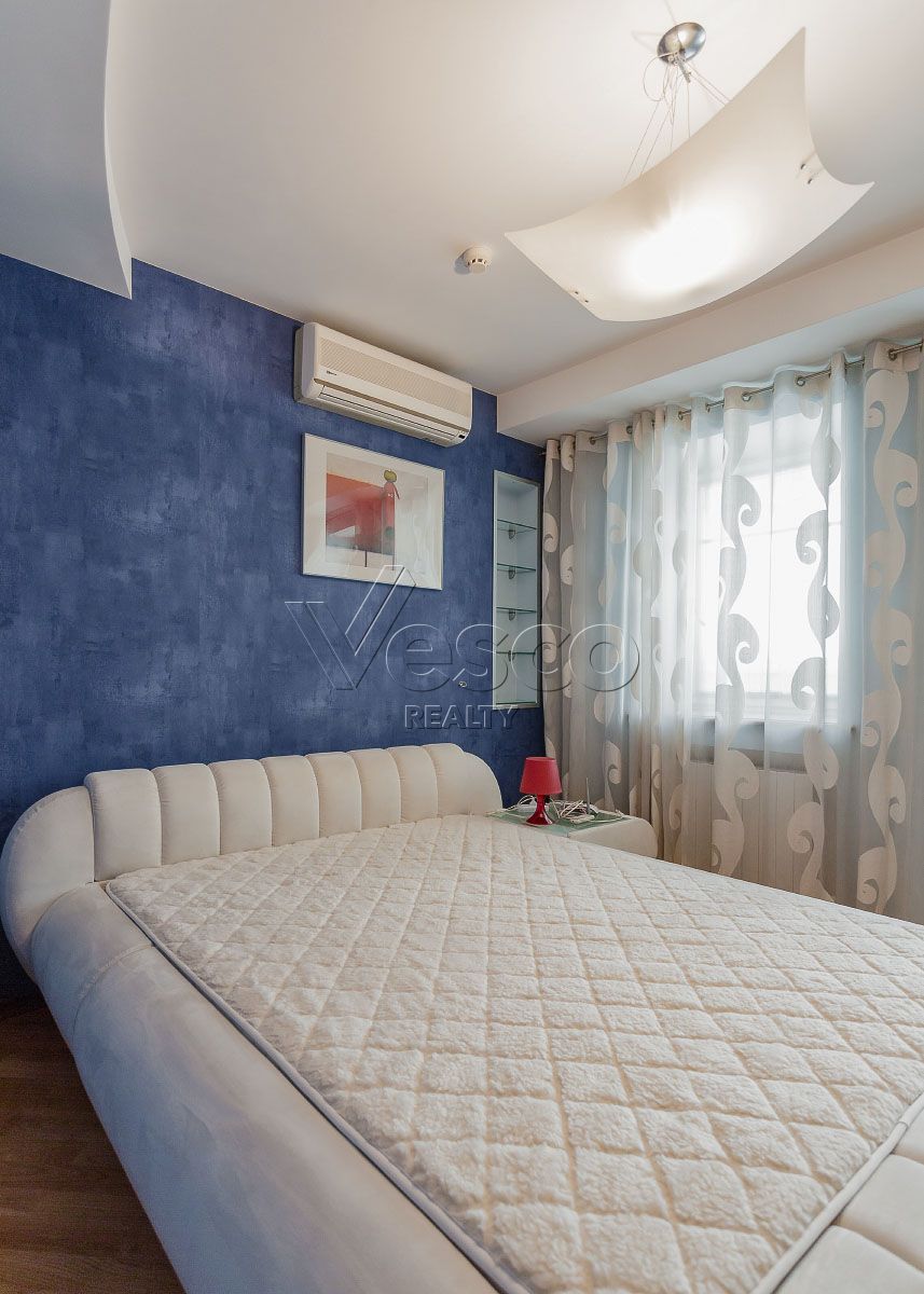Квартира площадью 176 м²