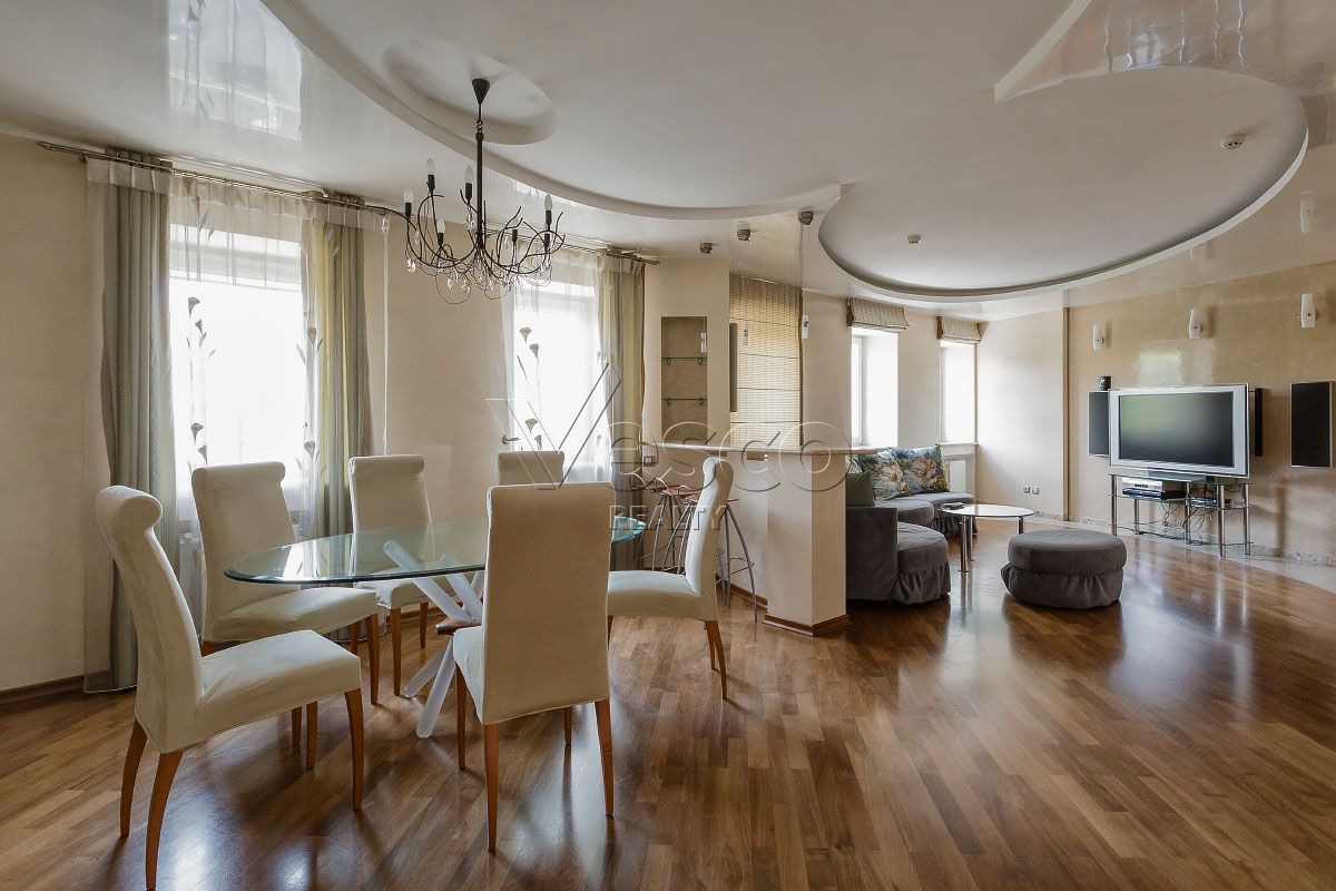Квартира площадью 176 м²