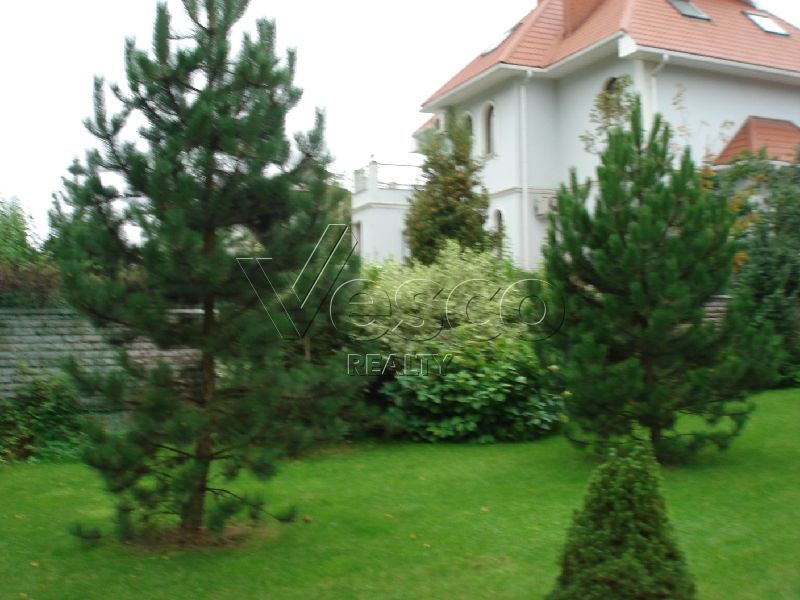 Готовый кирпичный коттедж в поселке Нагорное
