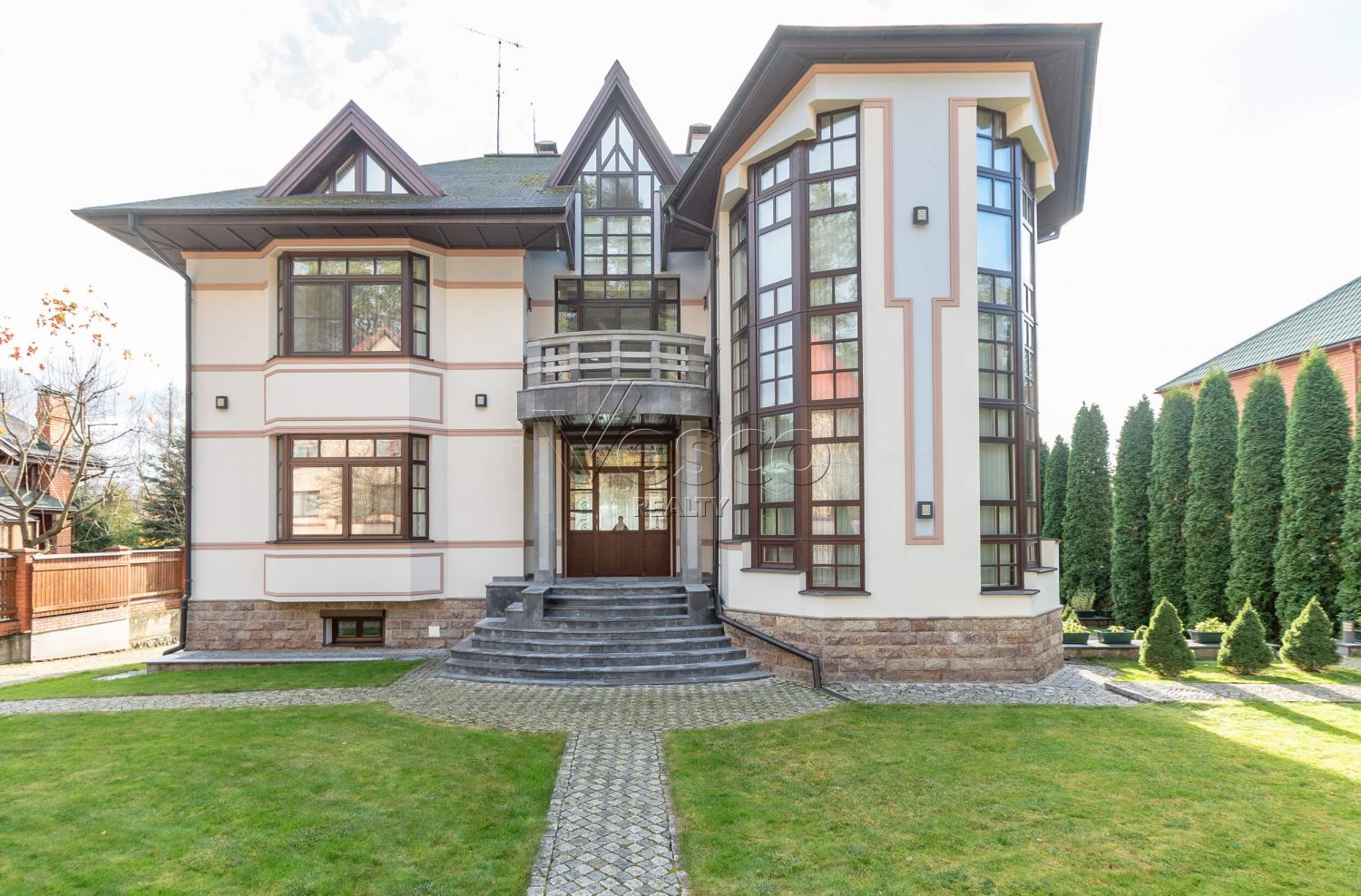 Добротный дом в КИЗ Сосенки