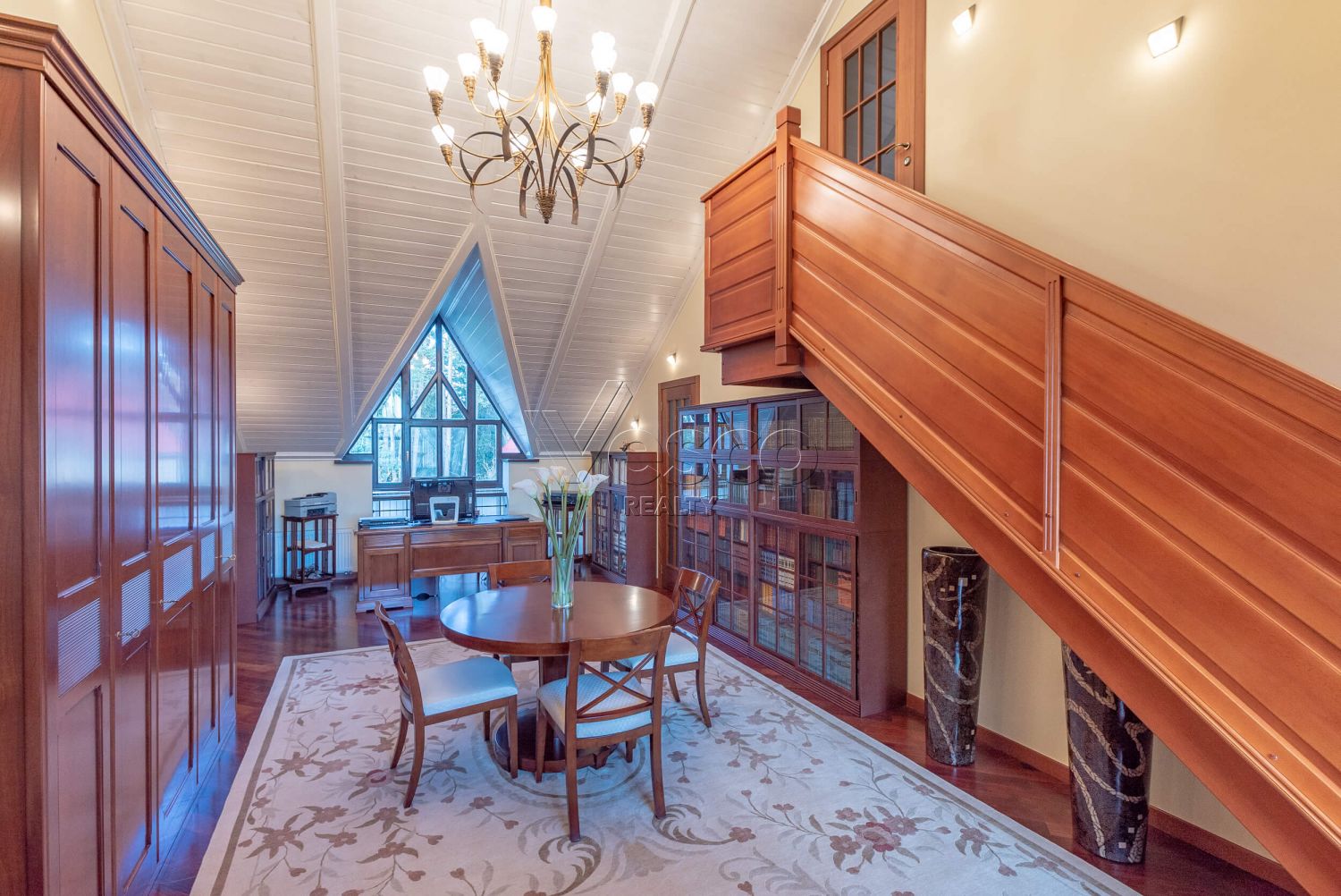 Добротный дом в КИЗ Сосенки