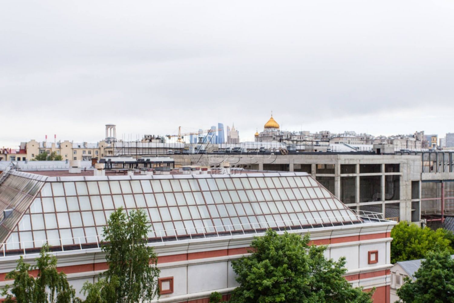 Квартира площадью 239.4 м²