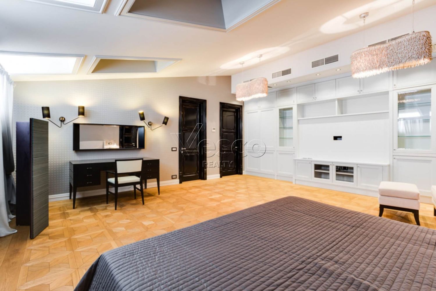 Квартира площадью 239.4 м²