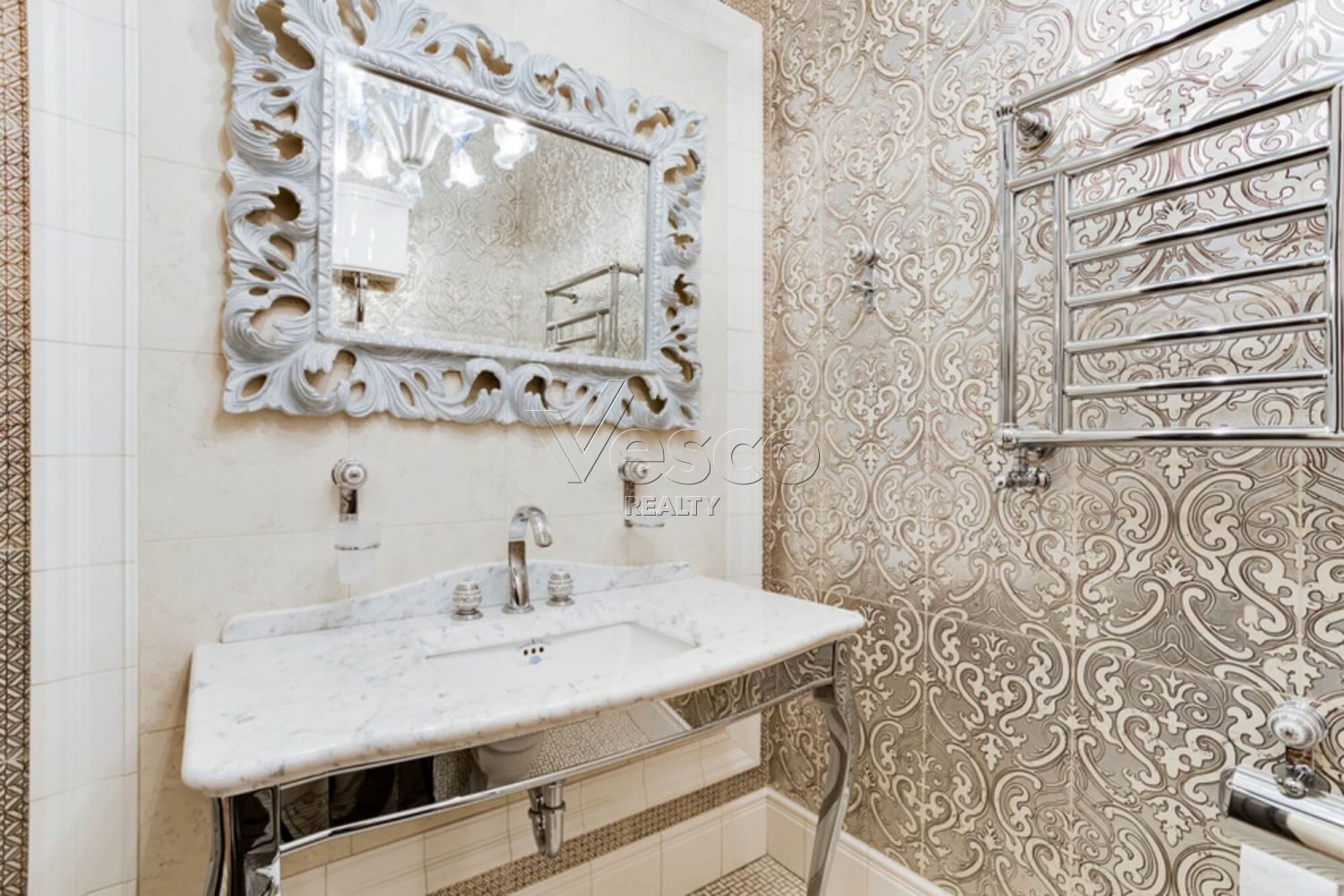 Квартира площадью 239.4 м²