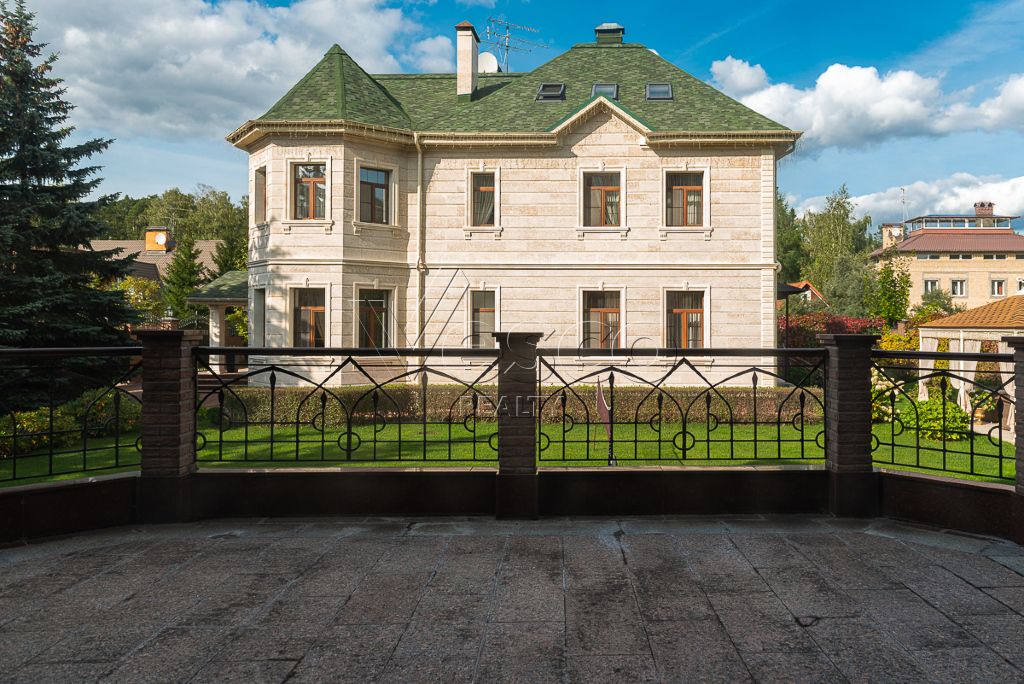 Загородный дом в поселке Сареево-39