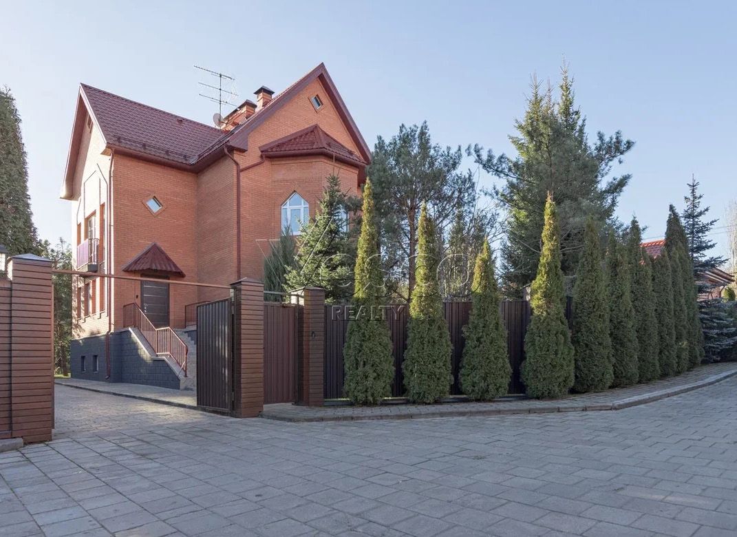Дом в камерном поселке