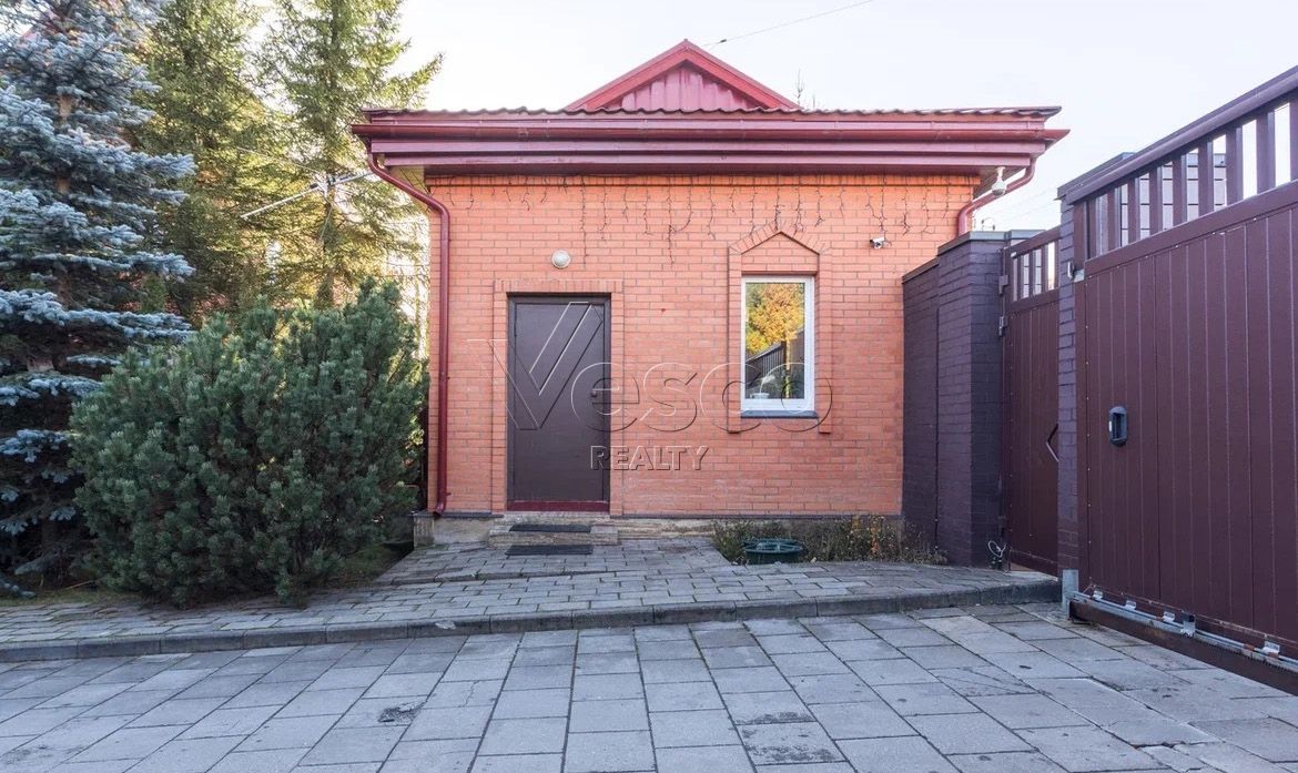 Дом в камерном поселке