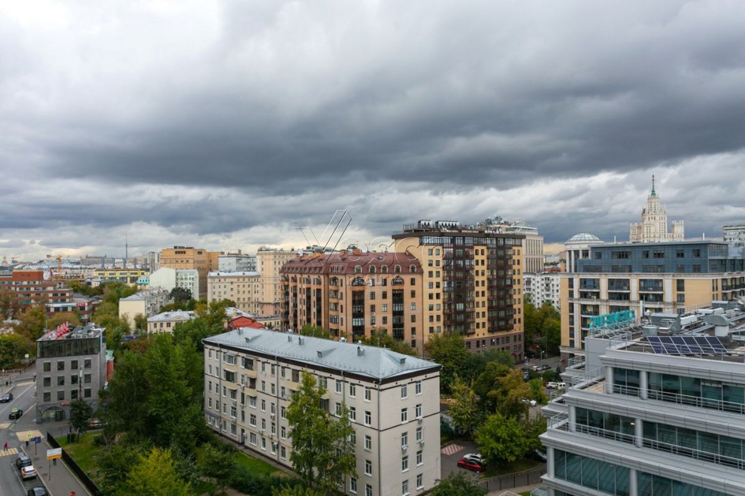 Пентхаус с террасой площадью 300 м²
