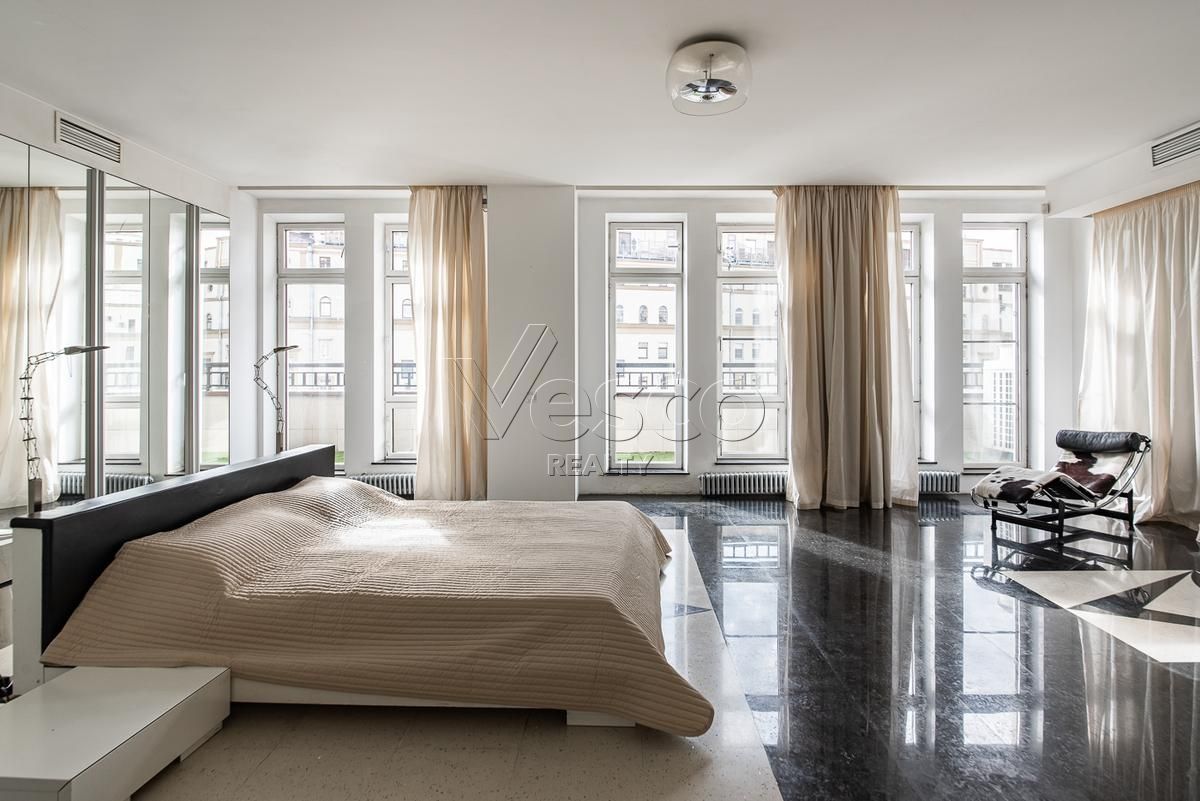 Квартира площадью 200 м²