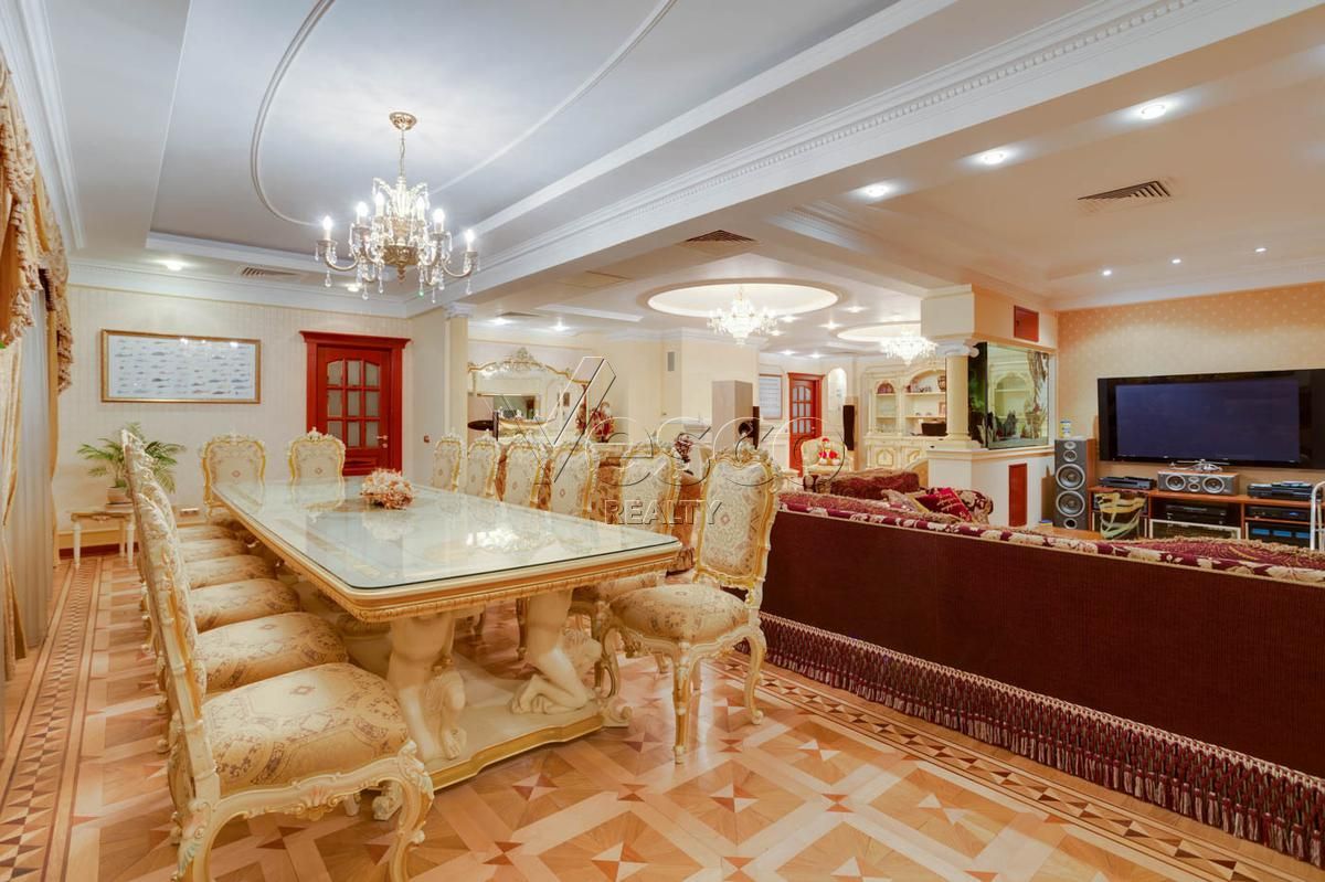 Квартира с террасой площадью 415 м²