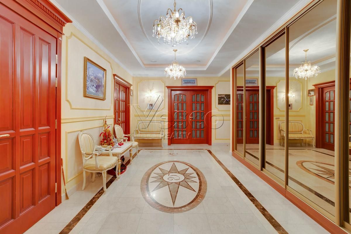 Квартира с террасой площадью 415 м²