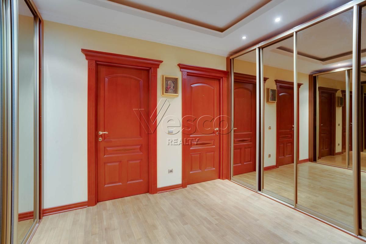 Квартира с террасой площадью 415 м²