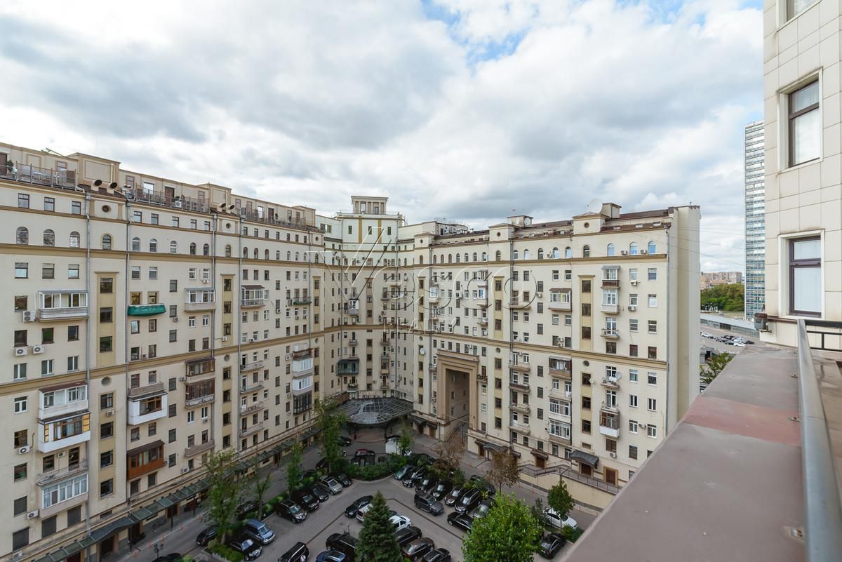 Квартира площадью 200 м²