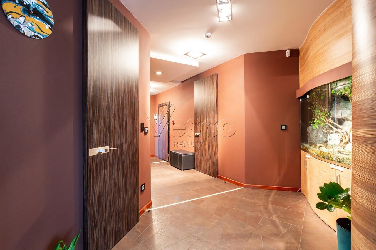 Пентхаус с террасой площадью 345.8 м²