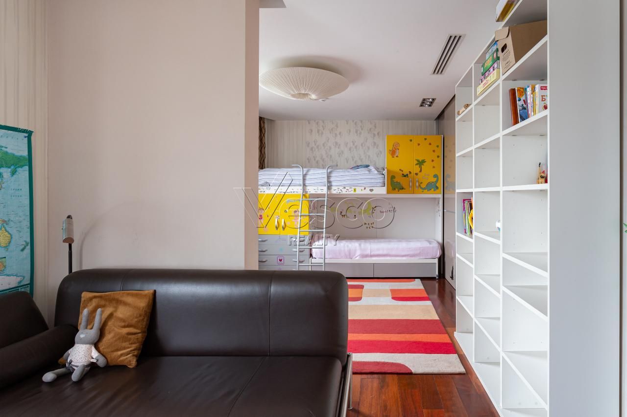 Пентхаус с террасой площадью 345.8 м²