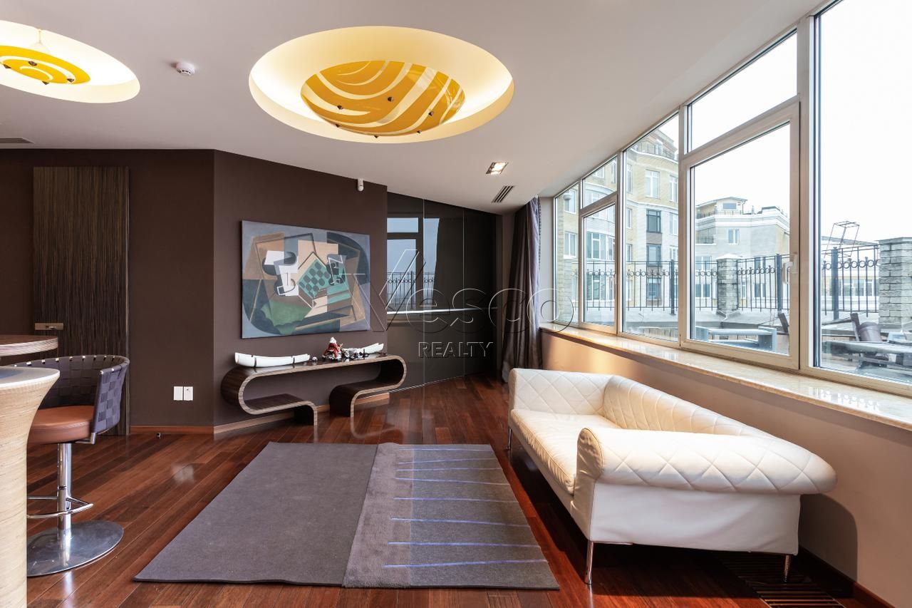 Пентхаус с террасой площадью 345.8 м²