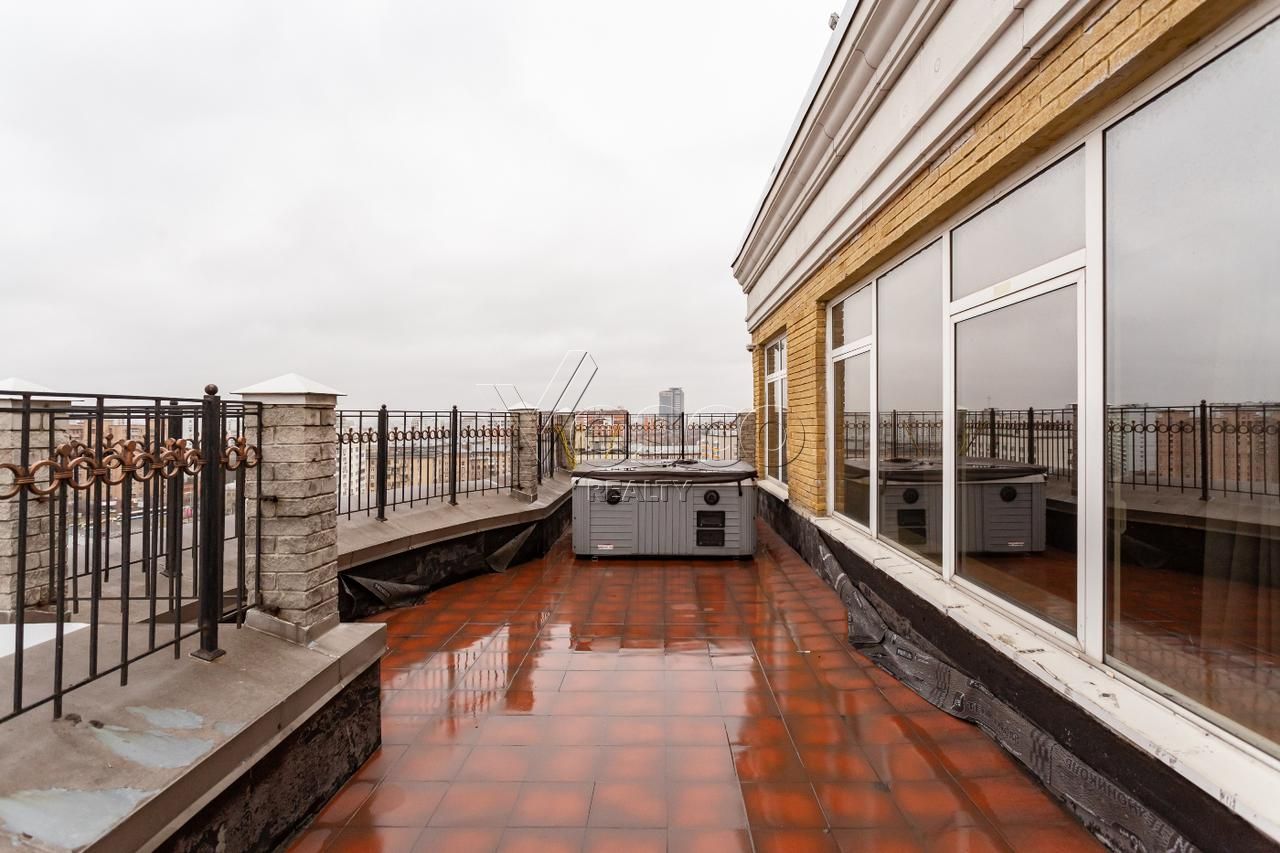 Пентхаус с террасой площадью 345.8 м²