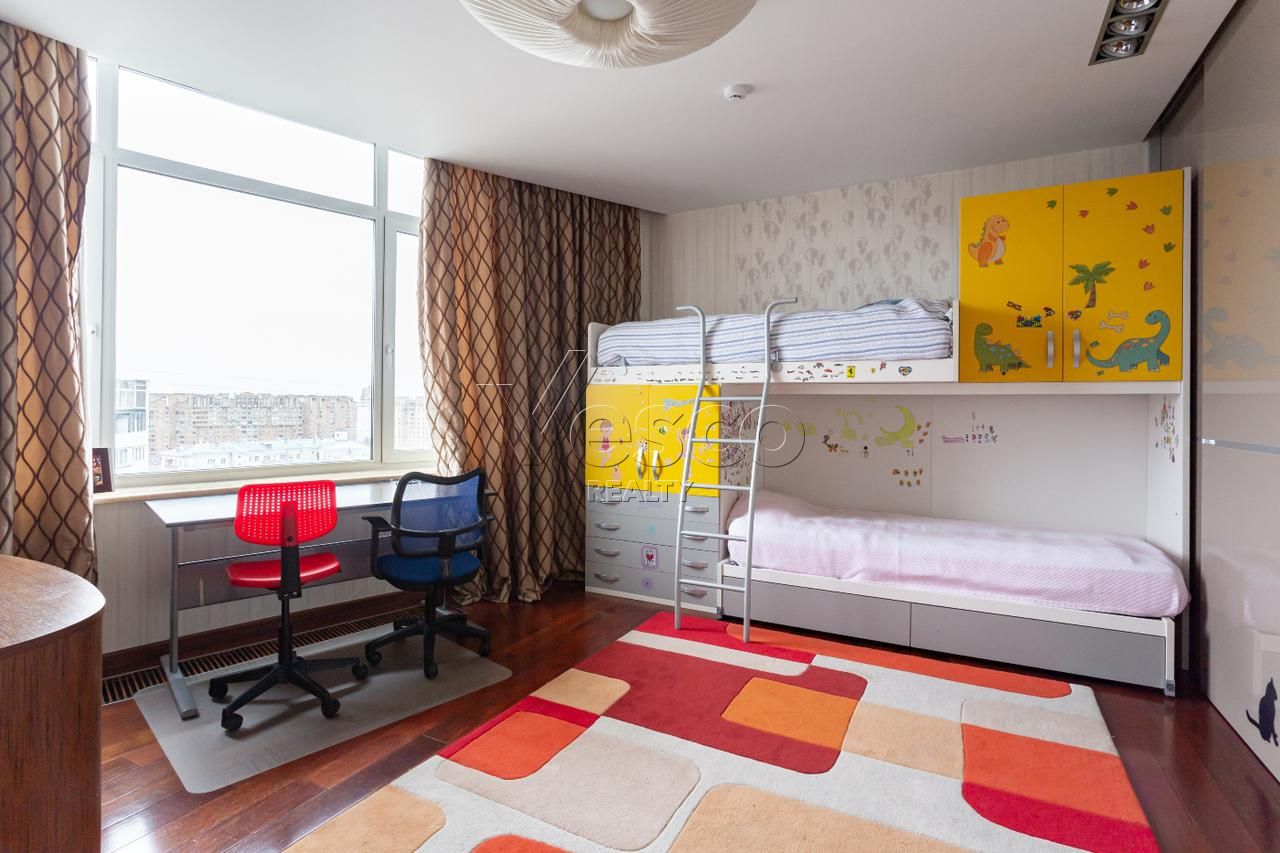 Пентхаус с террасой площадью 345.8 м²