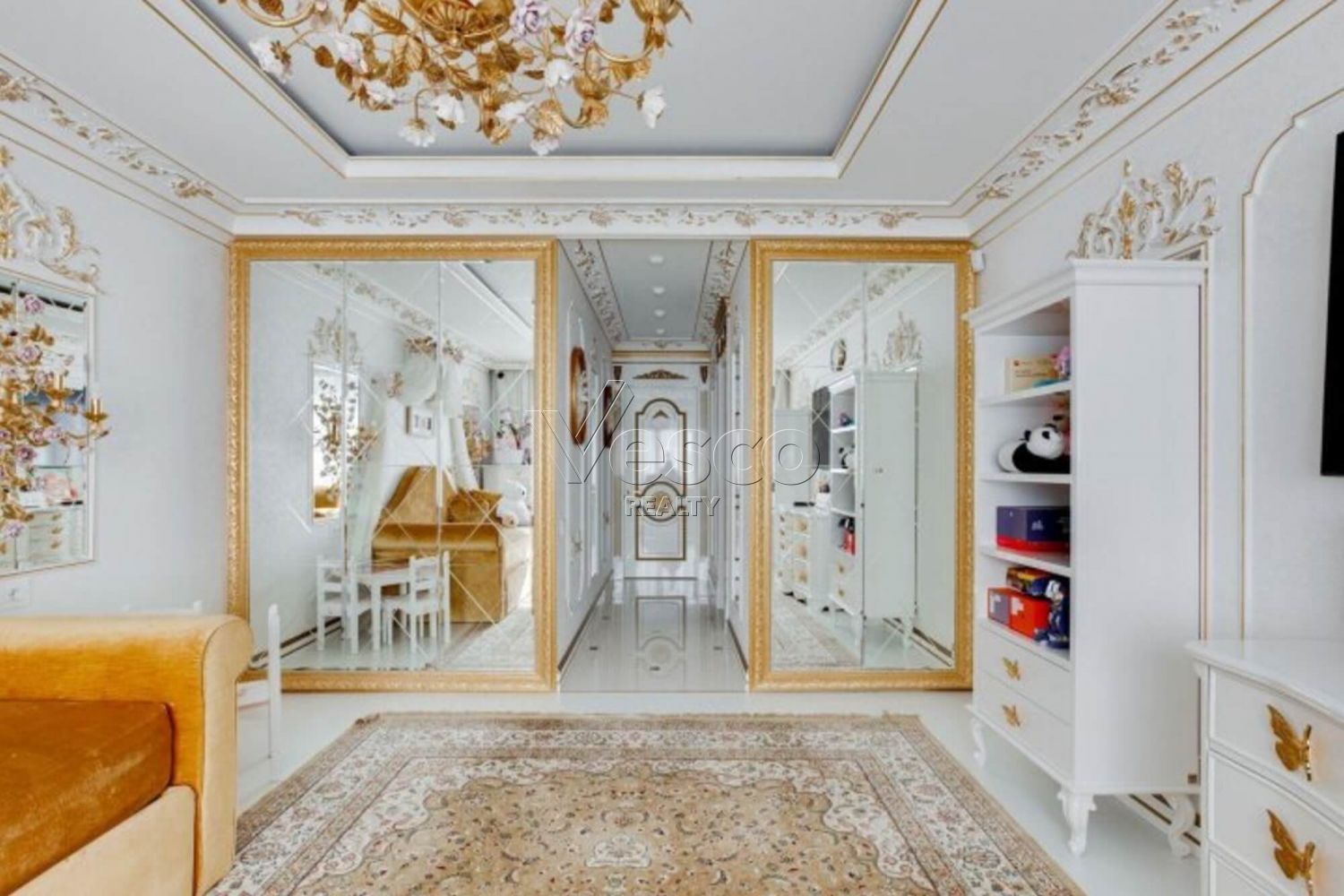 Квартира площадью 721 м²