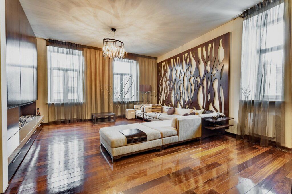 Квартира площадью 131.4 м²