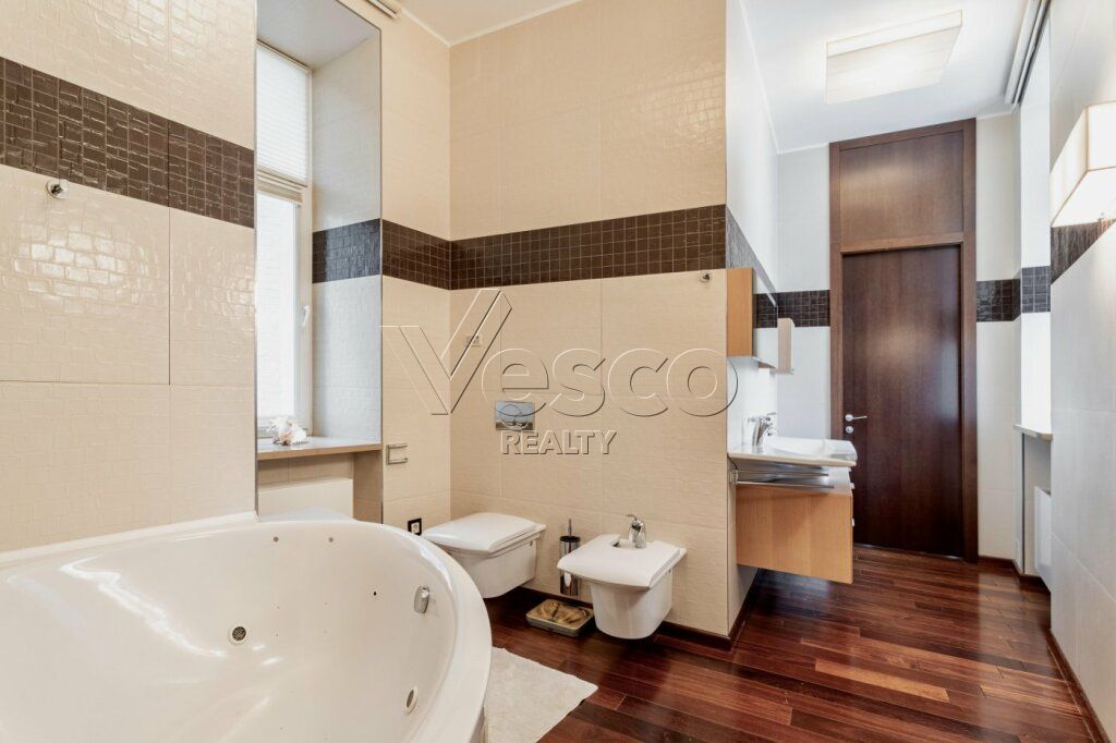 Квартира площадью 131.4 м²