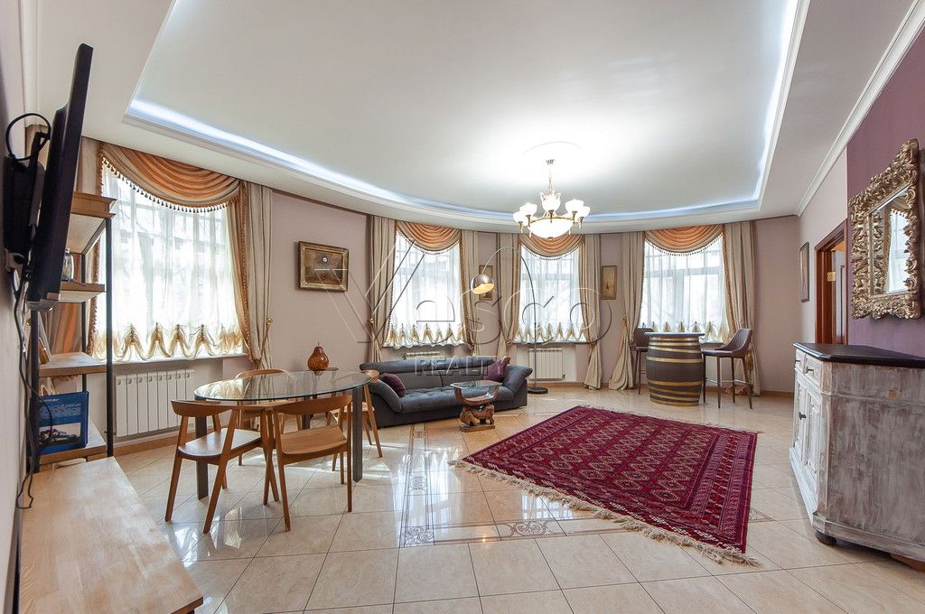Апартаменты площадью 152.1 м²