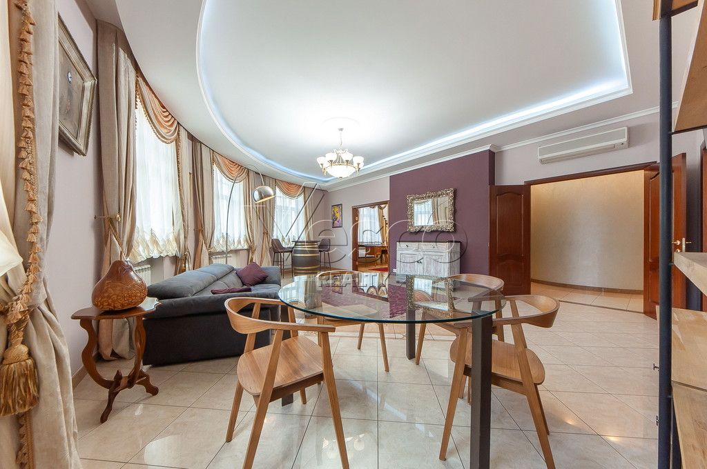 Апартаменты площадью 152.1 м²