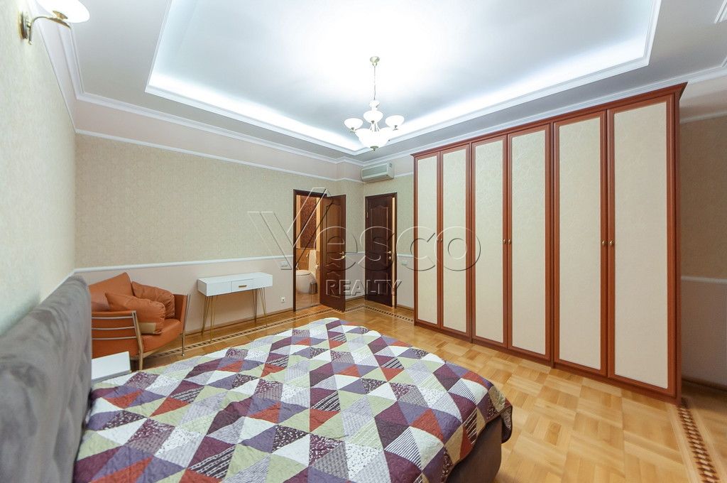 Апартаменты площадью 152.1 м²