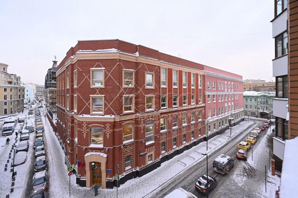 Квартира площадью 212 м²