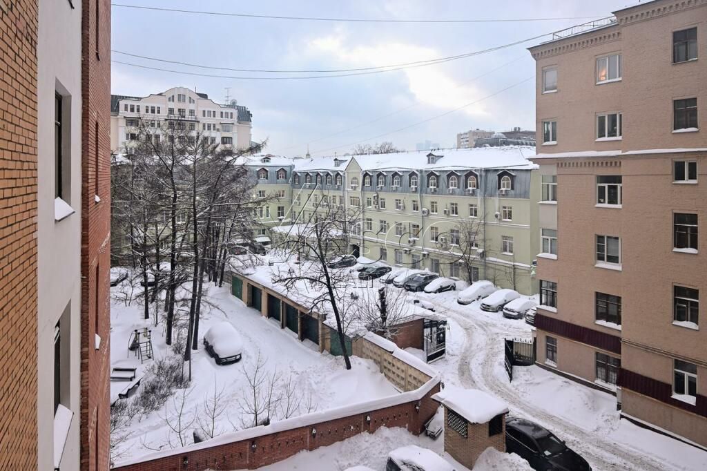Квартира площадью 212 м²