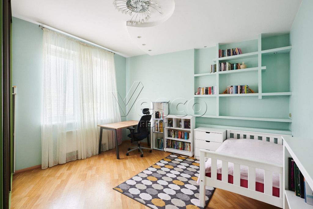 Квартира площадью 166.3 м²