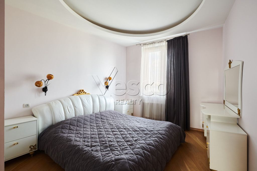 Квартира площадью 166.3 м²