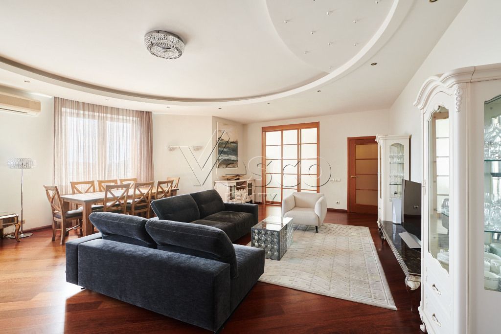 Квартира площадью 166.3 м²