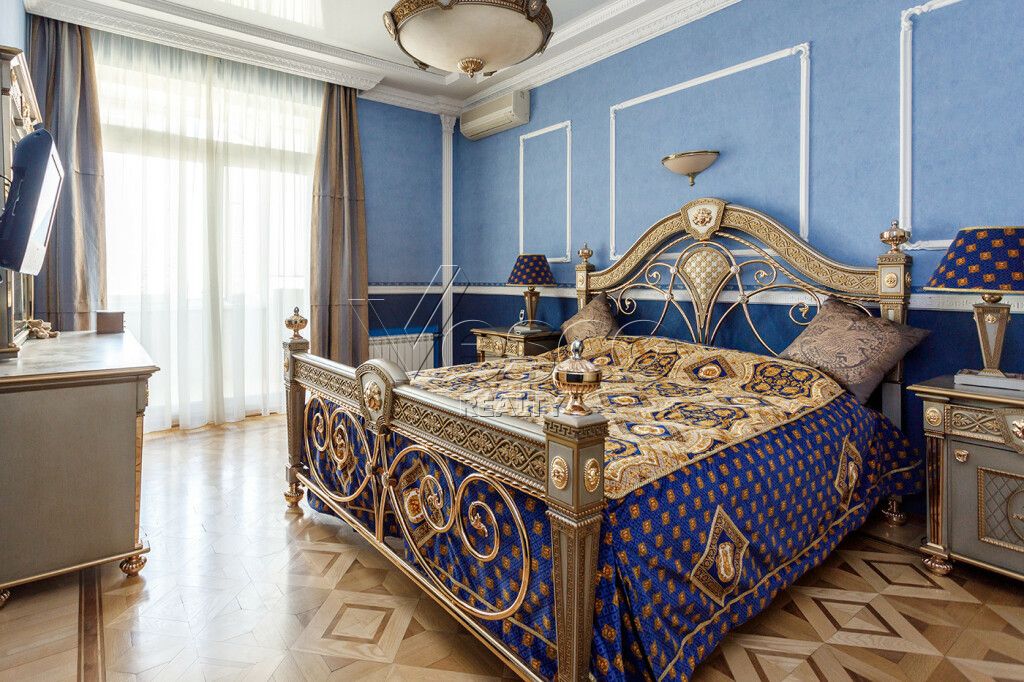 Квартира площадью 124 м²