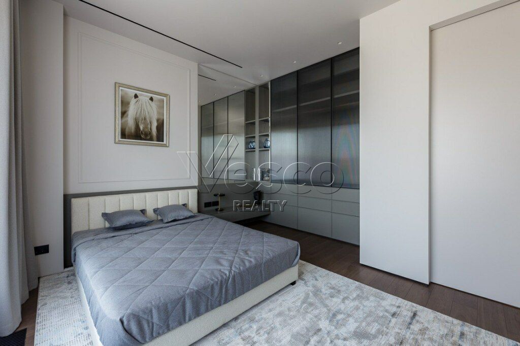 Квартира площадью 145 м²