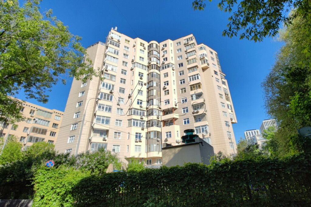 Квартира площадью 124 м²