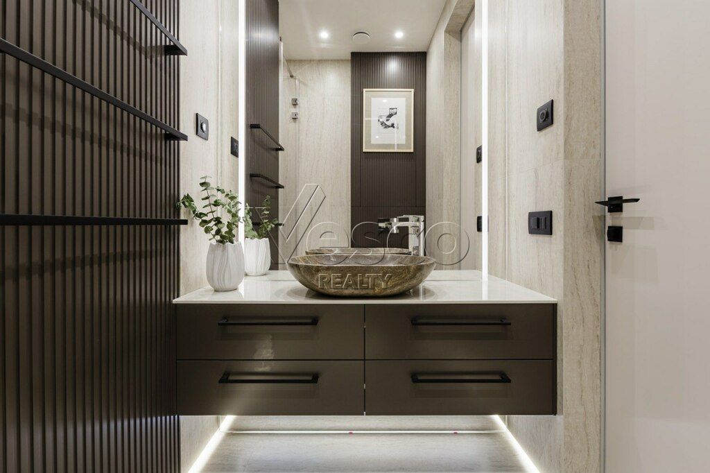 Квартира площадью 145 м²